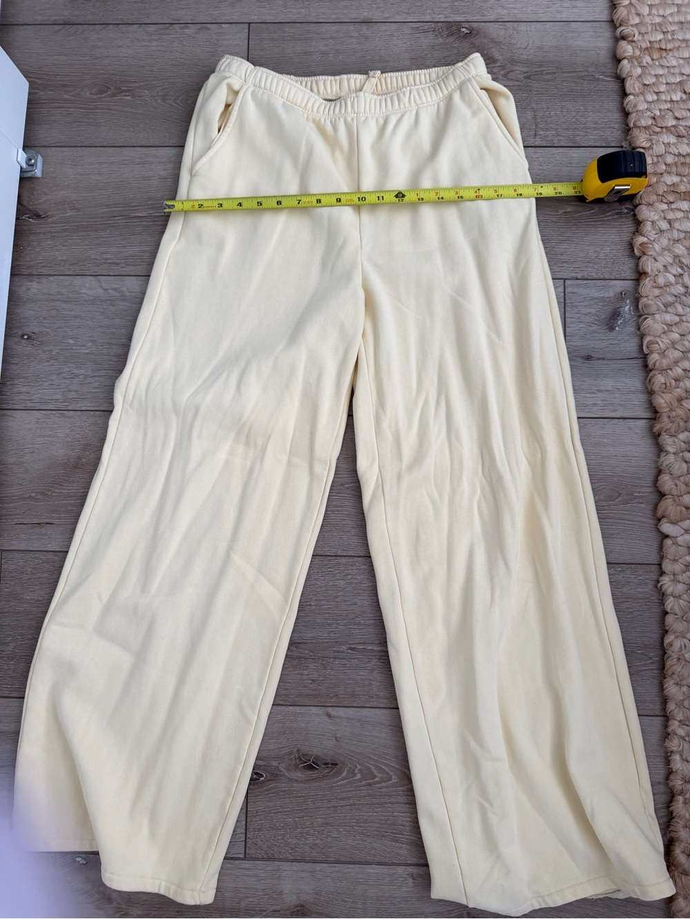 Butter yellow Wide-Leg sweatpants - Picture 6 of 6